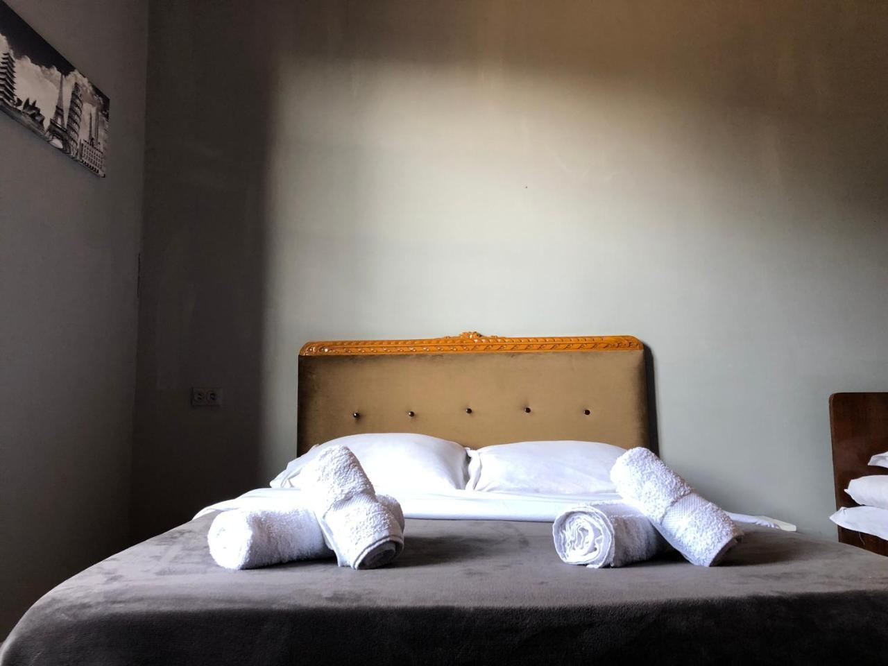 Lucky Family Hotel ティビリシ エクステリア 写真