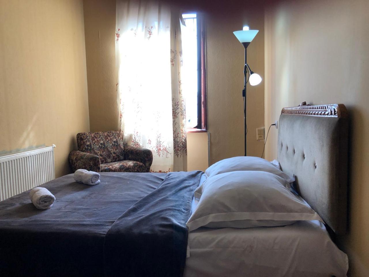 Lucky Family Hotel ティビリシ エクステリア 写真